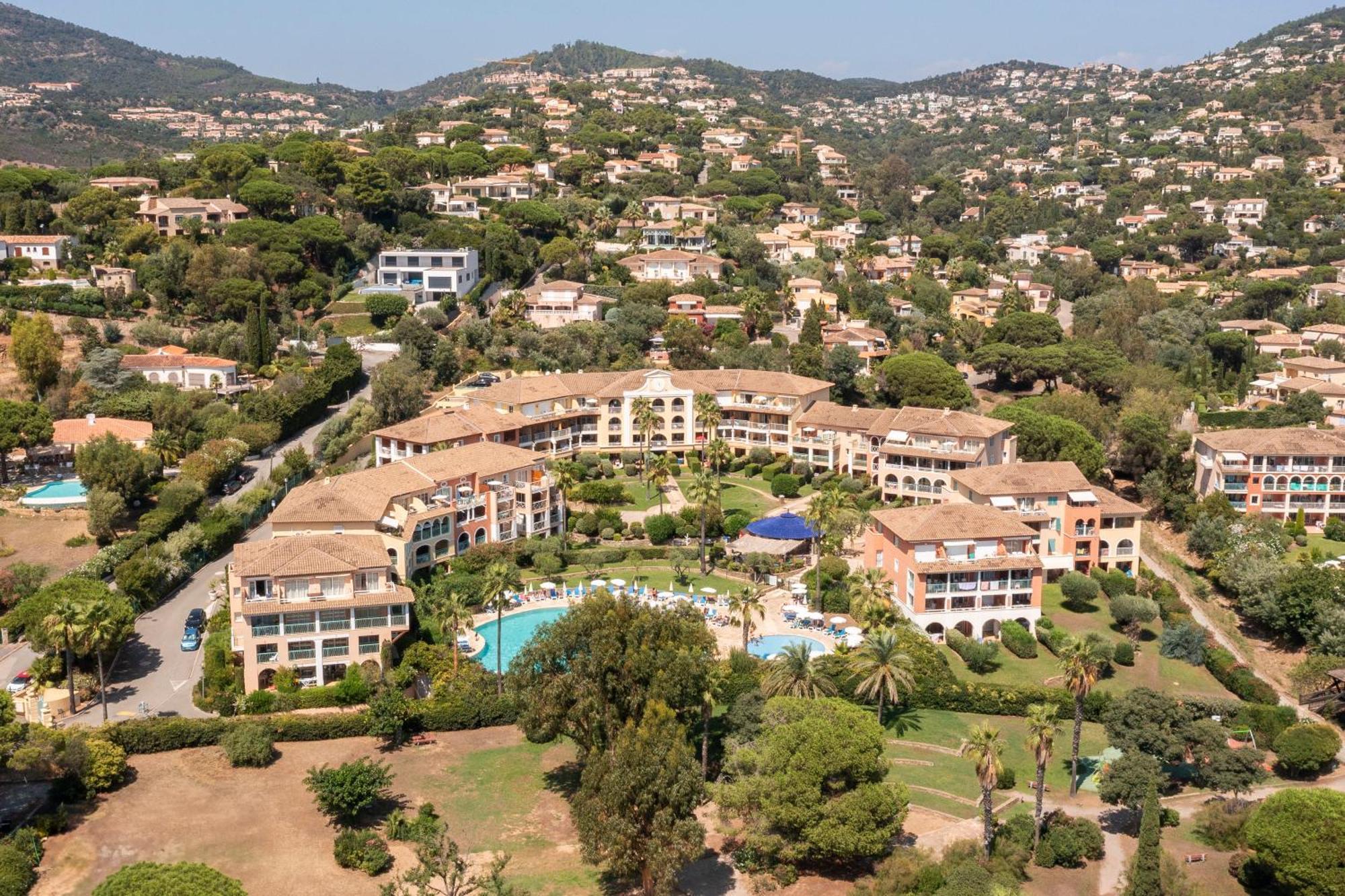 لي إيسامبر Pierre & Vacances Residence Les Rivages Des Issambres المظهر الخارجي الصورة